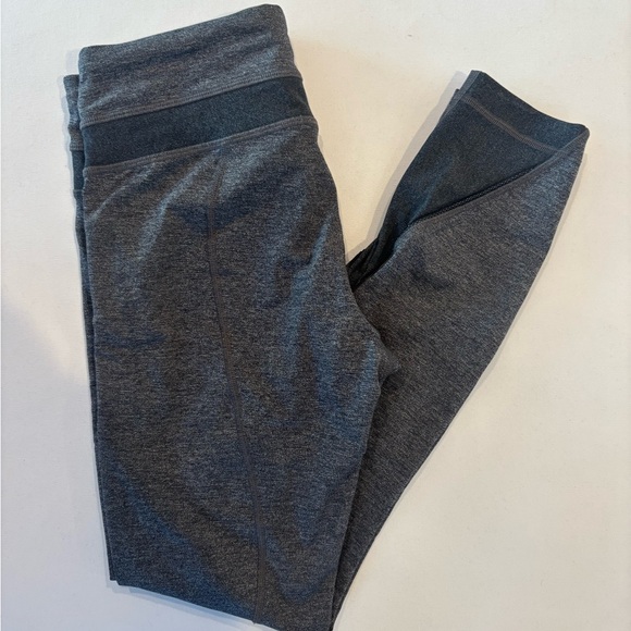 lululemon heathered gray zip-pocket leggings - Picture 2 of 8